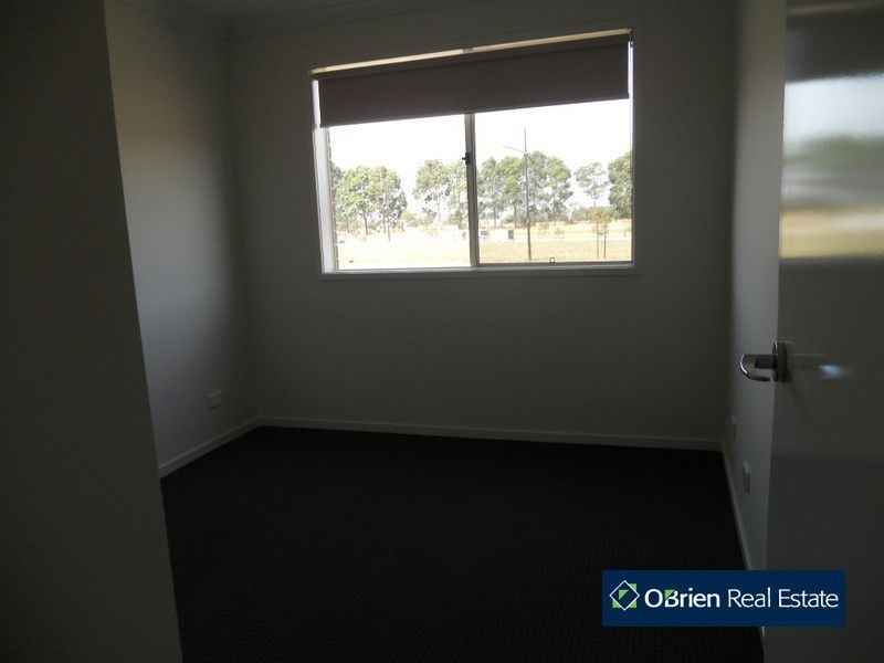 3 Amber Way, Officer VIC 3809