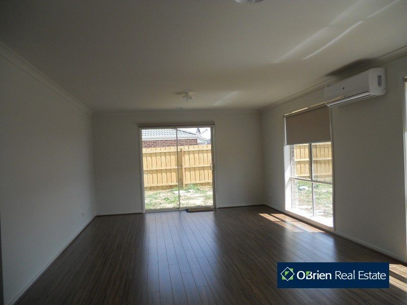 3 Amber Way, Officer VIC 3809