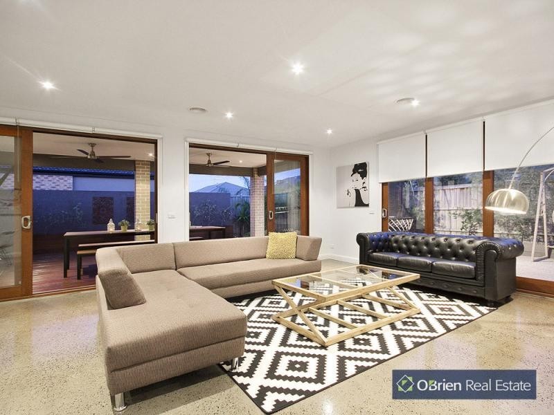 6 Patrick Close, Lyndhurst VIC 3975