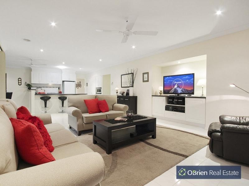 7 Pohlman Close, Pakenham VIC 3810