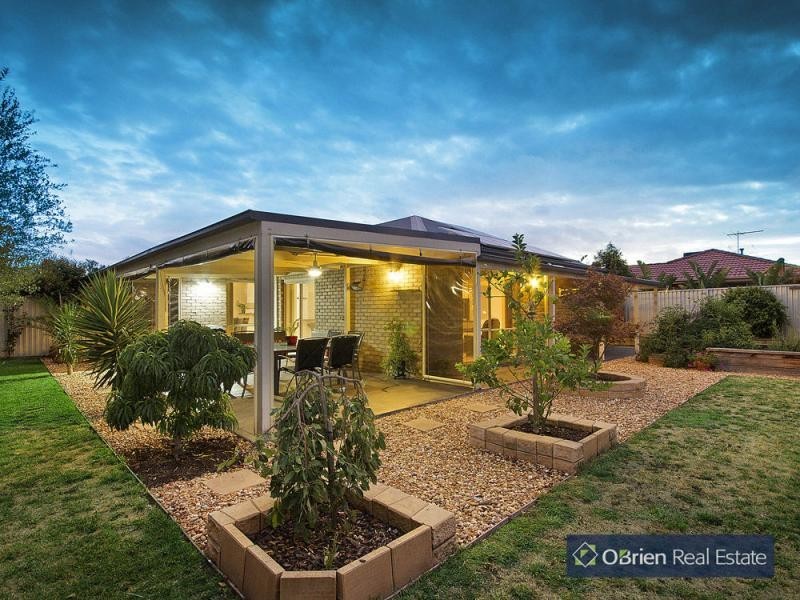 7 Pohlman Close, Pakenham VIC 3810