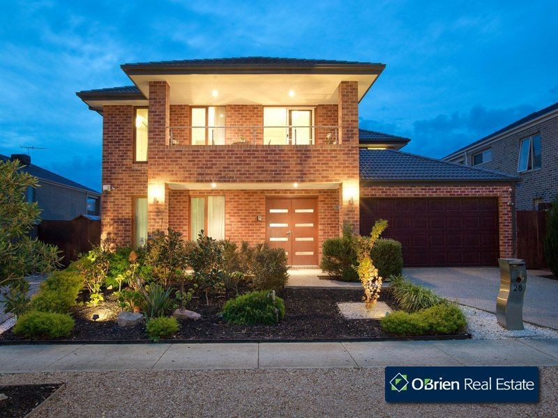 28 Lakeside Drive, Berwick VIC 3806