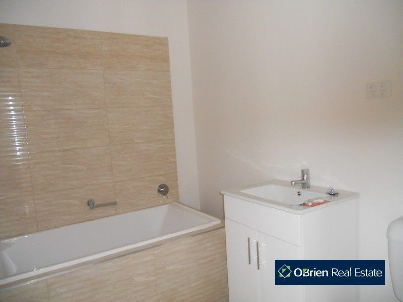 24 Homestead Road, Berwick VIC 3806