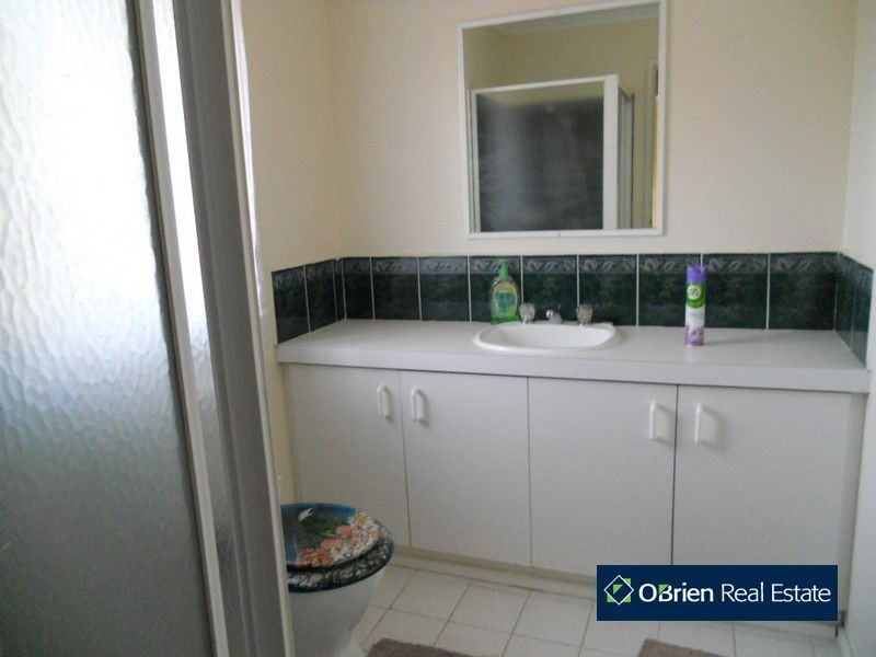 24 Homestead Road, Berwick VIC 3806