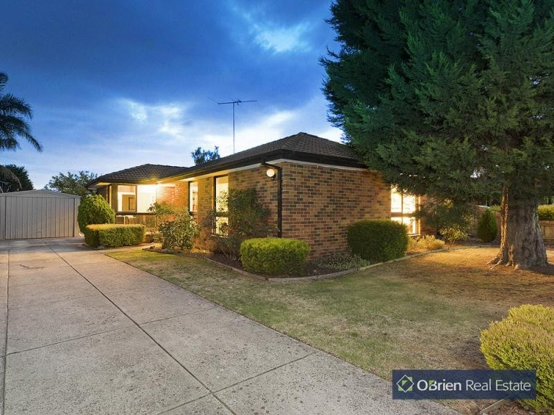 56 Girvan Circuit, Endeavour Hills VIC 3802