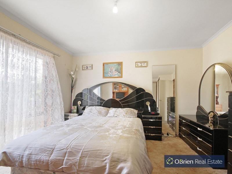 24 Leigh Court, Doveton VIC 3177