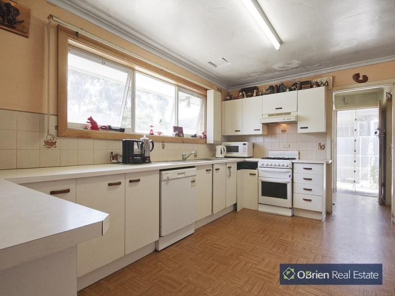 8 Butler Street, Eumemmerring VIC 3177