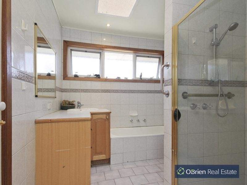 8 Butler Street, Eumemmerring VIC 3177