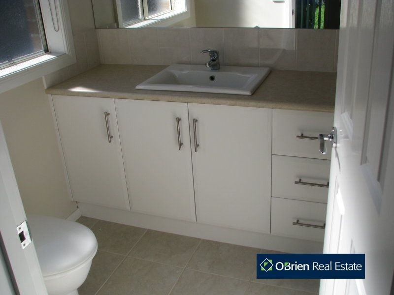 87 The Parkway, Pakenham VIC 3810