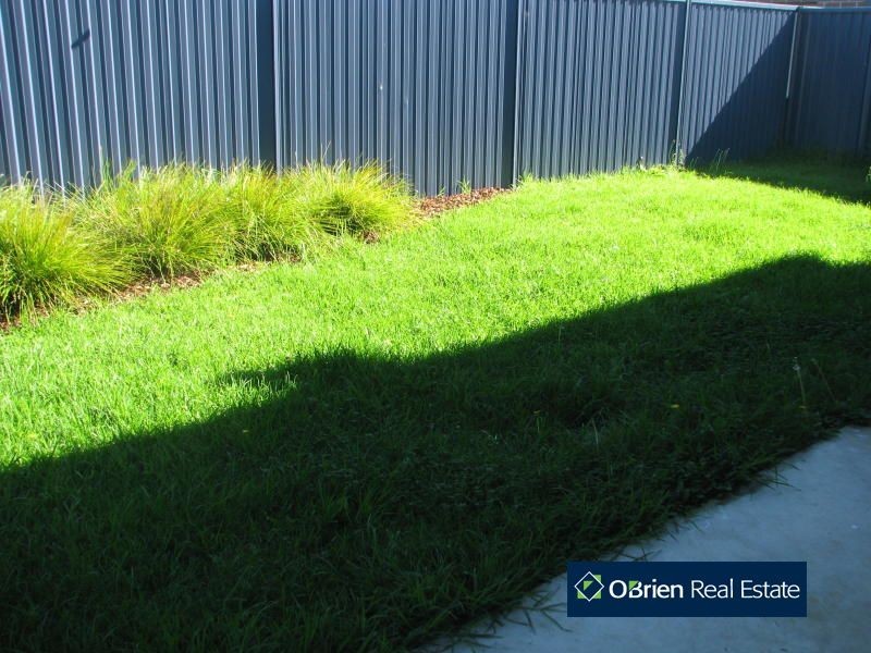 87 The Parkway, Pakenham VIC 3810