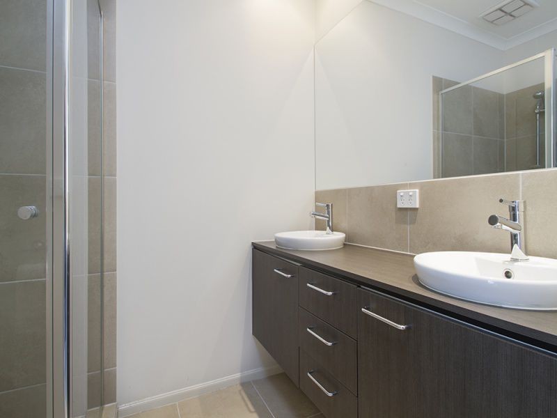 3 Kikuya Way, Cranbourne North VIC 3977