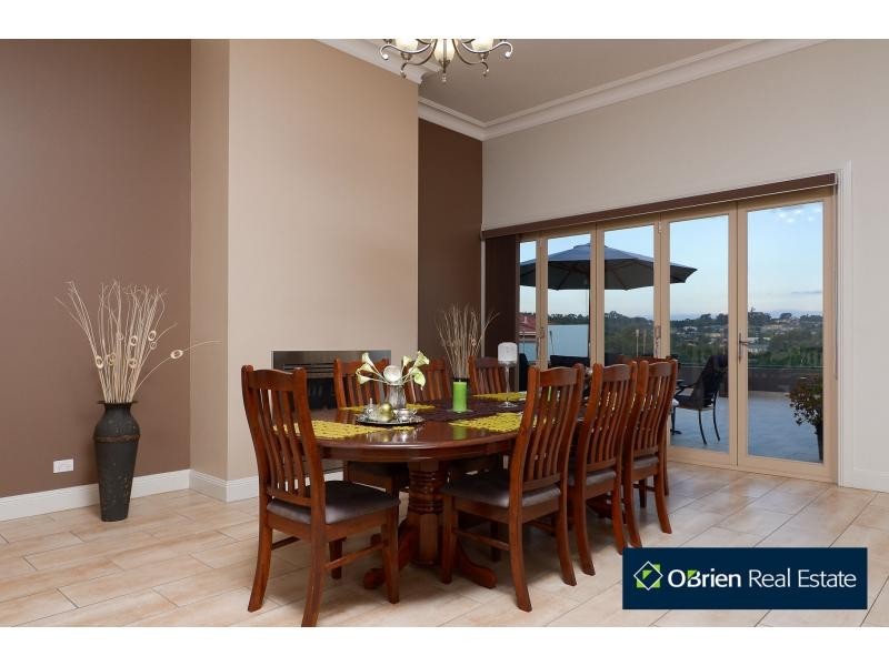 6 Hillside Court, Lysterfield South VIC 3156