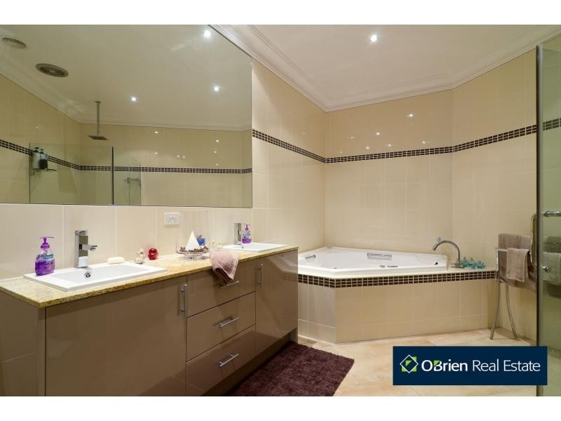 6 Hillside Court, Lysterfield South VIC 3156