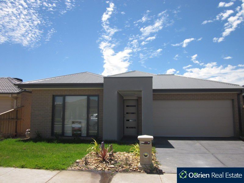 10 Blackledge Drive, Cranbourne East VIC 3977