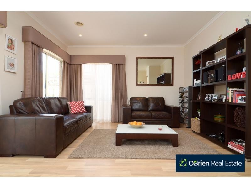 25 Amhurst Drive, Narre Warren South VIC 3805