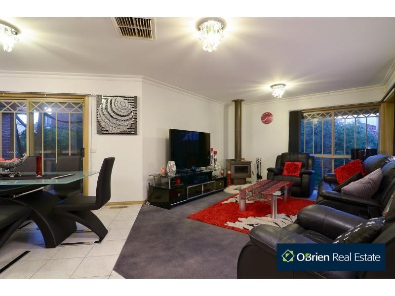 5 Naila Close, Endeavour Hills VIC 3802