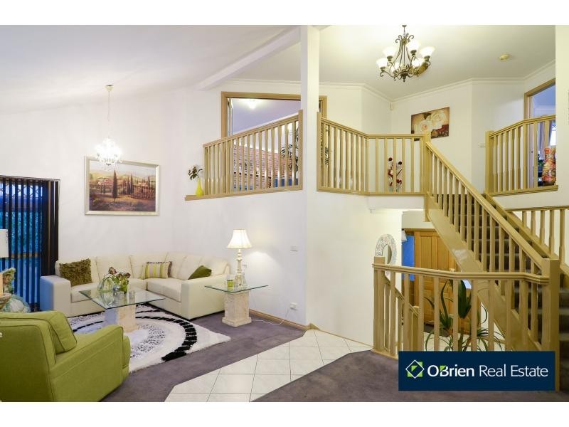 5 Naila Close, Endeavour Hills VIC 3802