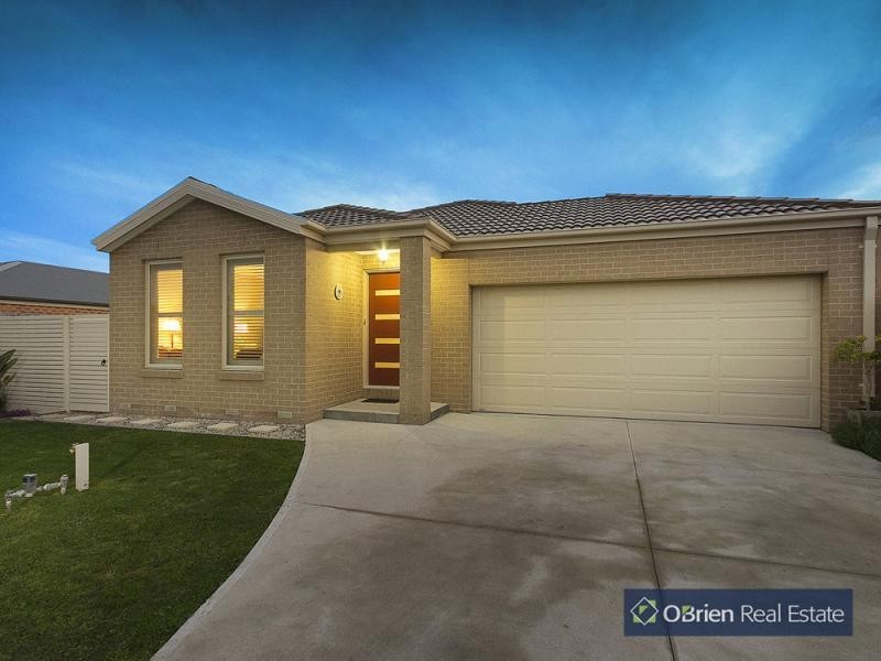 16 Cullen Drive, Lang Lang VIC 3984