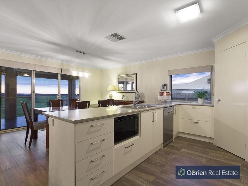 16 Cullen Drive, Lang Lang VIC 3984