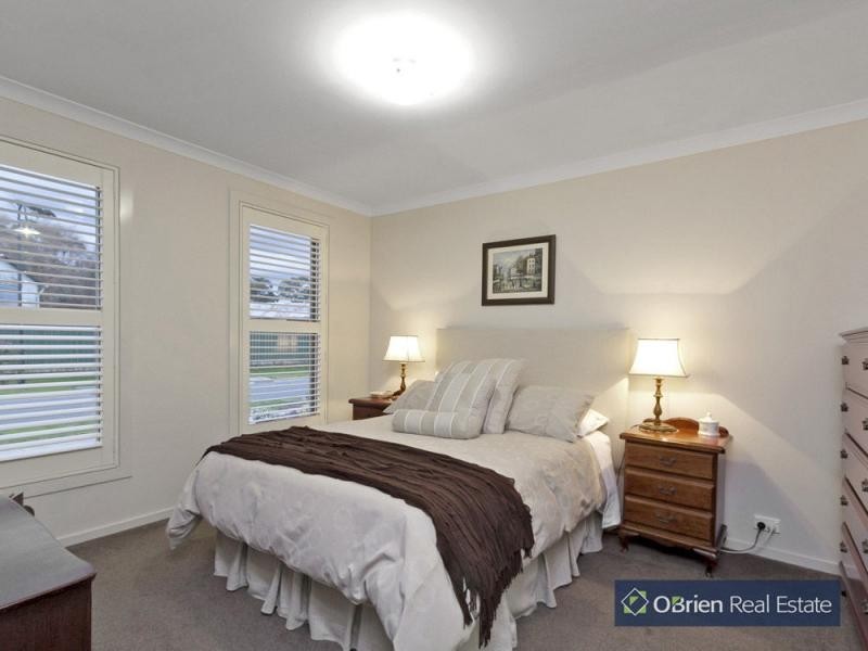 16 Cullen Drive, Lang Lang VIC 3984