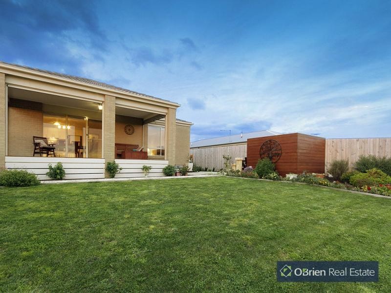 16 Cullen Drive, Lang Lang VIC 3984