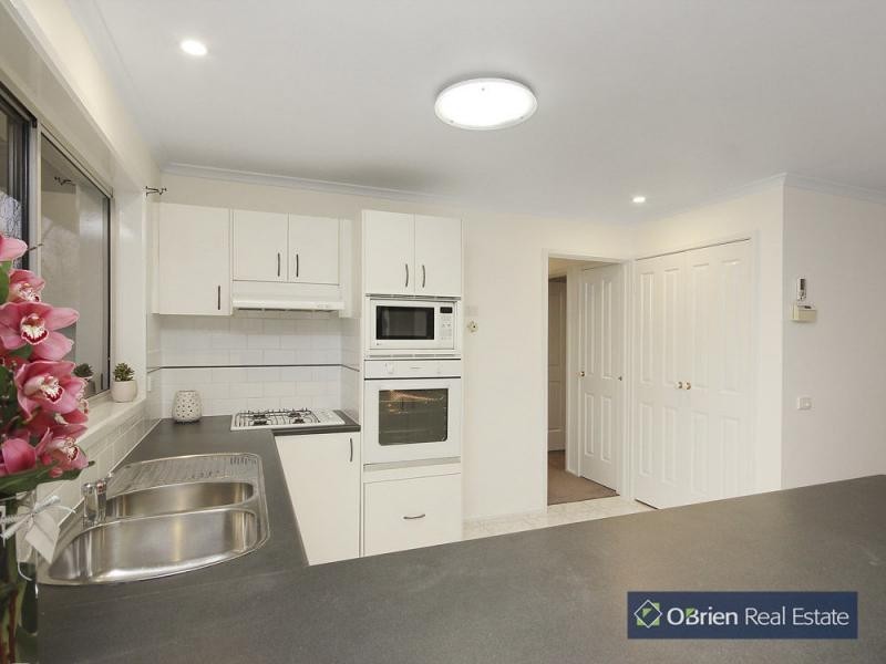 4 Maureen Court, Narre Warren VIC 3805