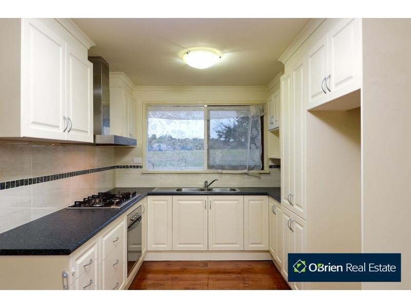 2 Inverness Street, Endeavour Hills VIC 3802