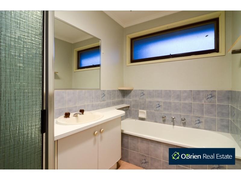 2 Inverness Street, Endeavour Hills VIC 3802