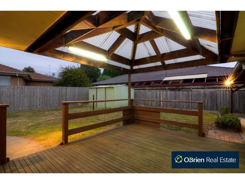 2 Inverness Street, Endeavour Hills VIC 3802