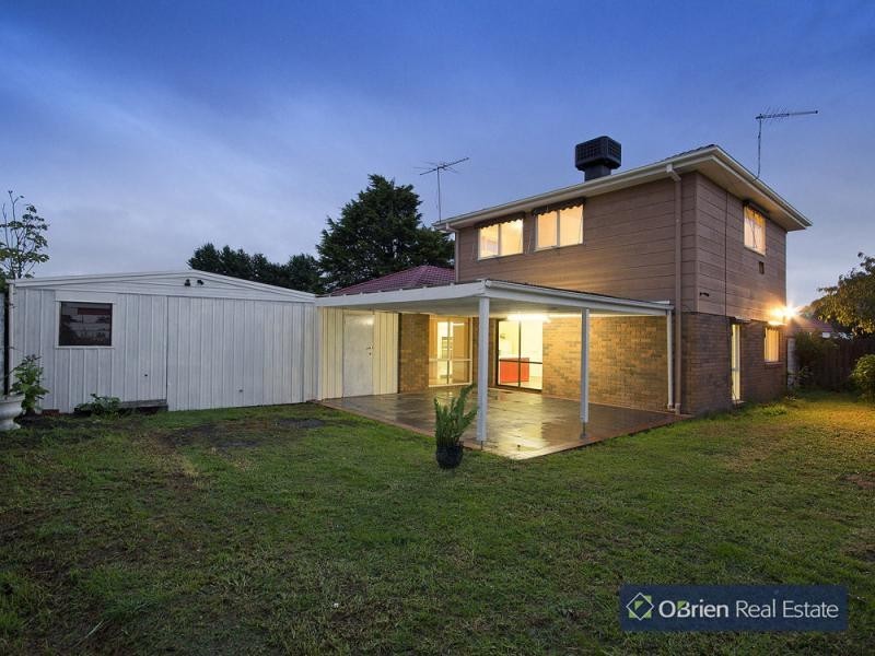 3 Kinloch Gardens, Endeavour Hills VIC 3802
