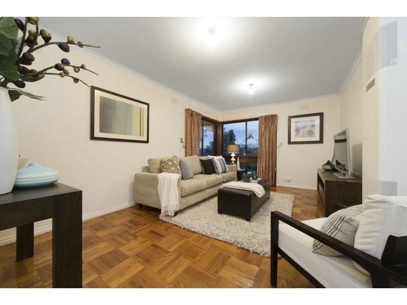 12 Monteith Crescent, Endeavour Hills VIC 3802