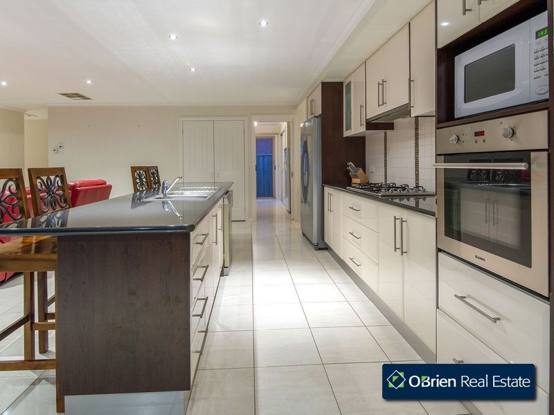 10 Tower Avenue, Narre Warren South VIC 3805