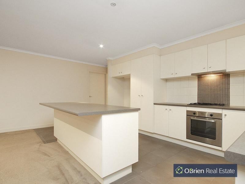 8 Rudd Court, Lynbrook VIC 3975