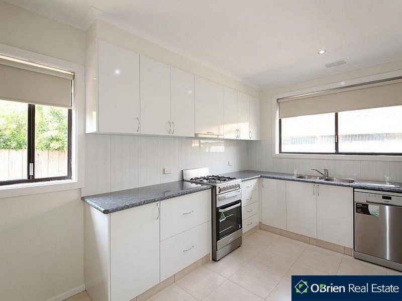 2/15 Glen Orme Avenue, Mckinnon VIC 3204