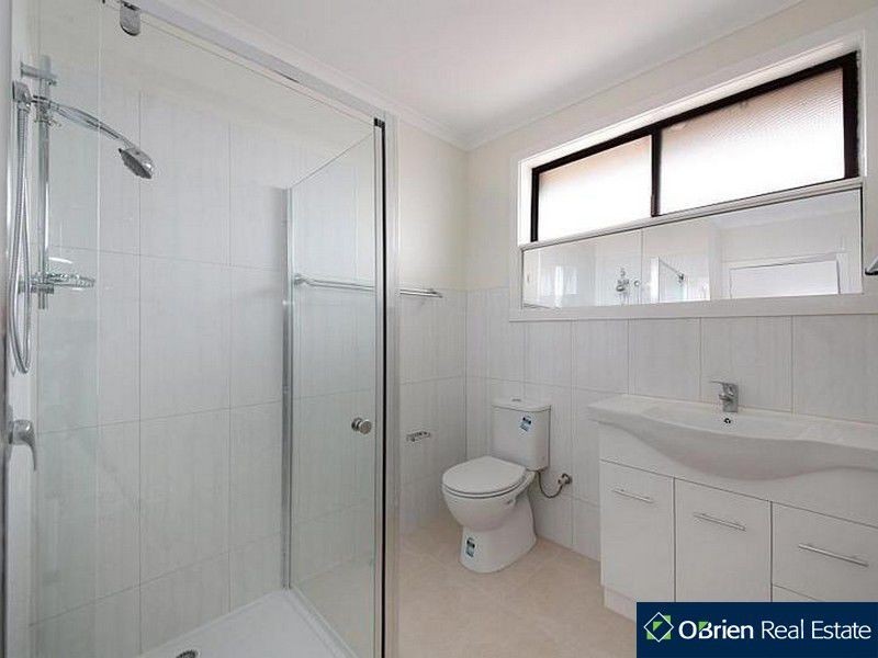 2/15 Glen Orme Avenue, Mckinnon VIC 3204