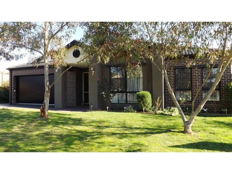 7 Grosvenor Court, Warragul VIC 3820