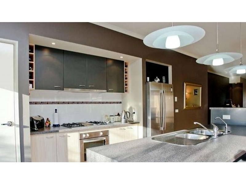 24 Eventide Rise, Pakenham VIC 3810