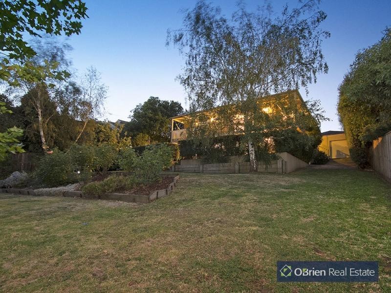 53 Edrington Park Drive, Berwick VIC 3806