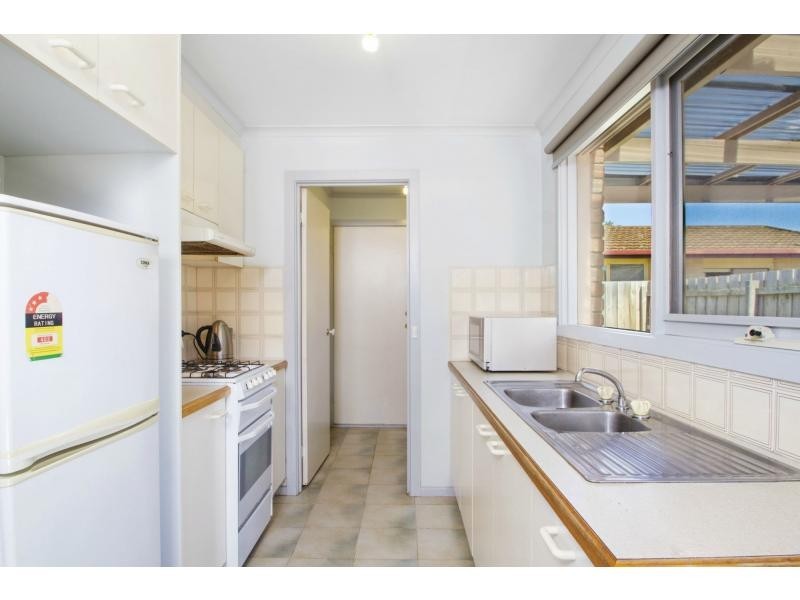 31 Warren Close, Narre Warren VIC 3805