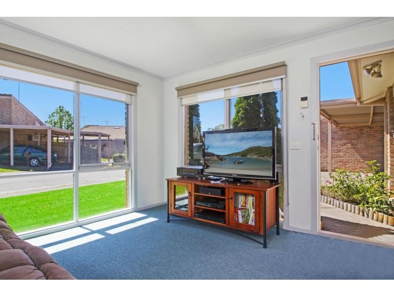 31 Warren Close, Narre Warren VIC 3805