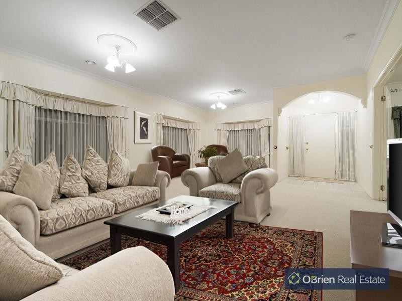 11 Terrace Gardens, Narre Warren South VIC 3805