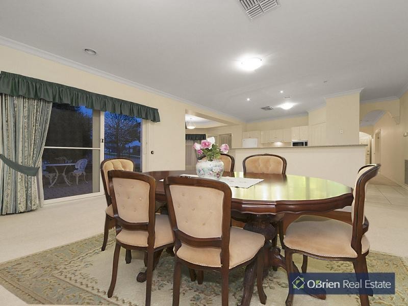 11 Terrace Gardens, Narre Warren South VIC 3805