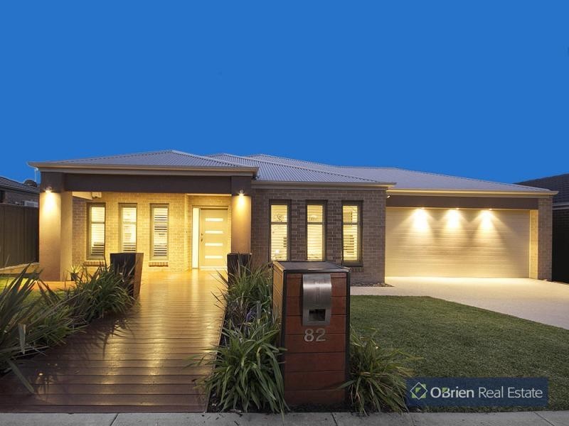 82 Alisma Boulevard, Cranbourne North VIC 3977