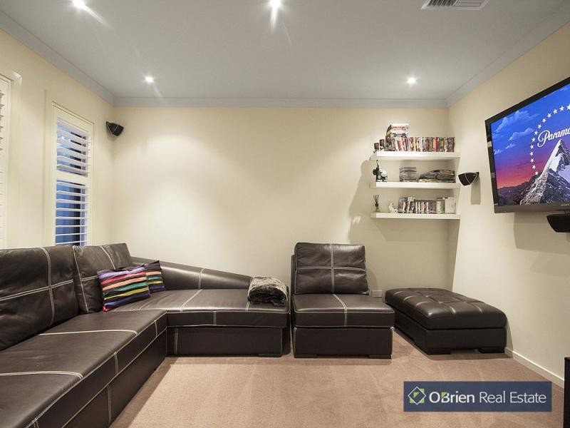 82 Alisma Boulevard, Cranbourne North VIC 3977