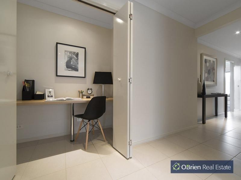 8 Heathfield Lane, Officer VIC 3809