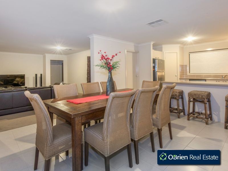 22 Camelia Way, Pakenham VIC 3810