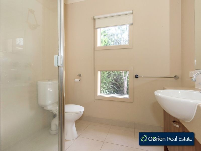 22 Camelia Way, Pakenham VIC 3810