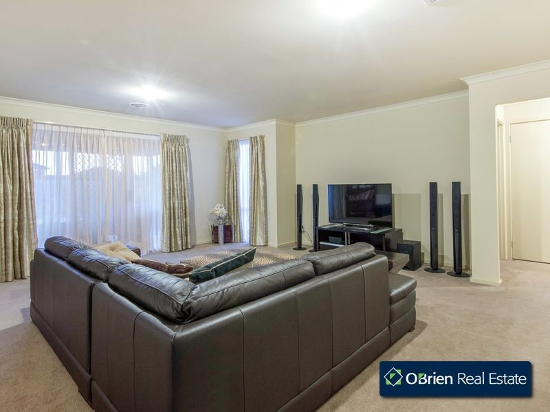 22 Camelia Way, Pakenham VIC 3810