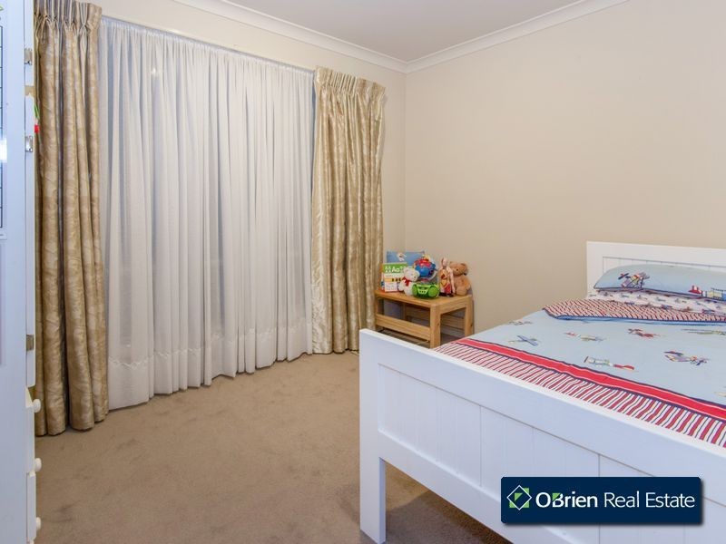 22 Camelia Way, Pakenham VIC 3810