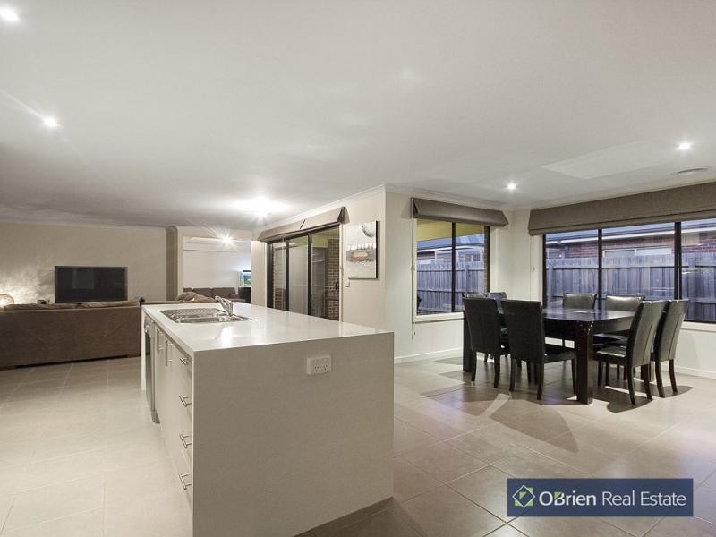 10 Georgia Close, Tooradin VIC 3980